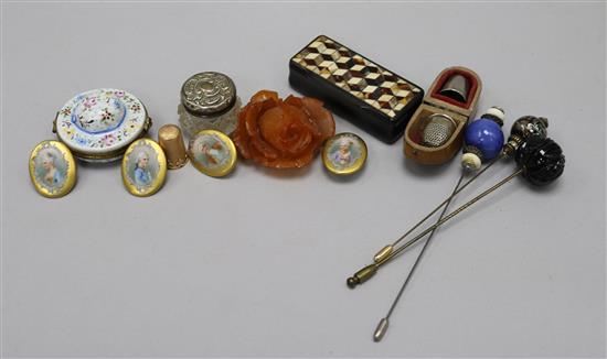 Thimbles, buttons etc